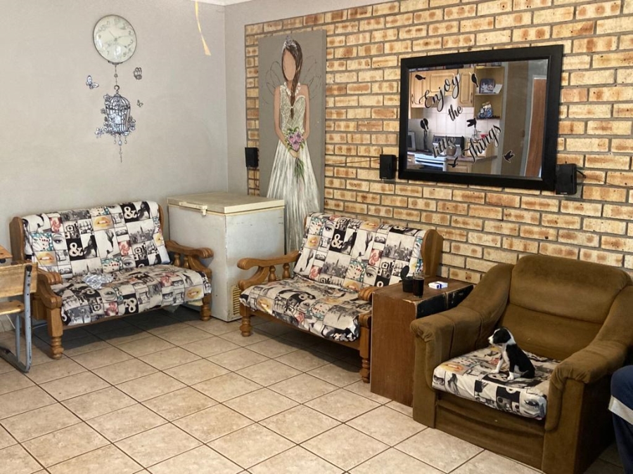 3 Bedroom Property for Sale in Oos Einde North West